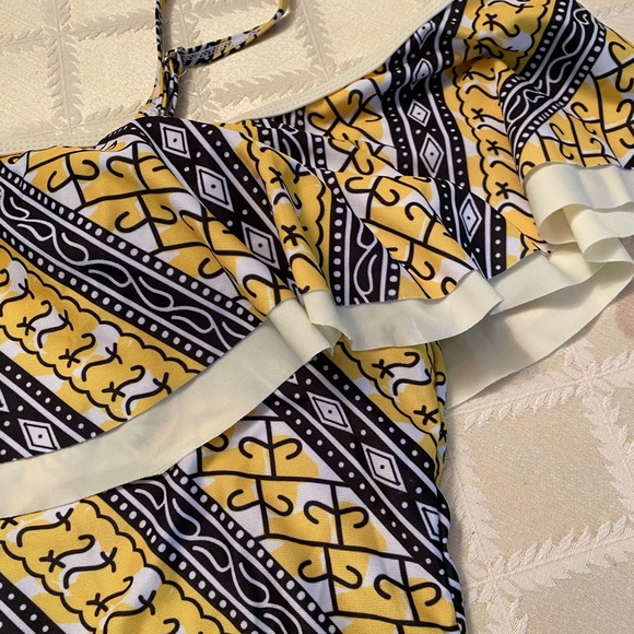 Womens Ruffled Bathing Suit - Picture 2 of 7